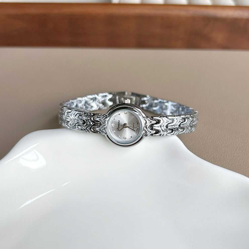 Refined Womens Watch For The Modern Niche Woman