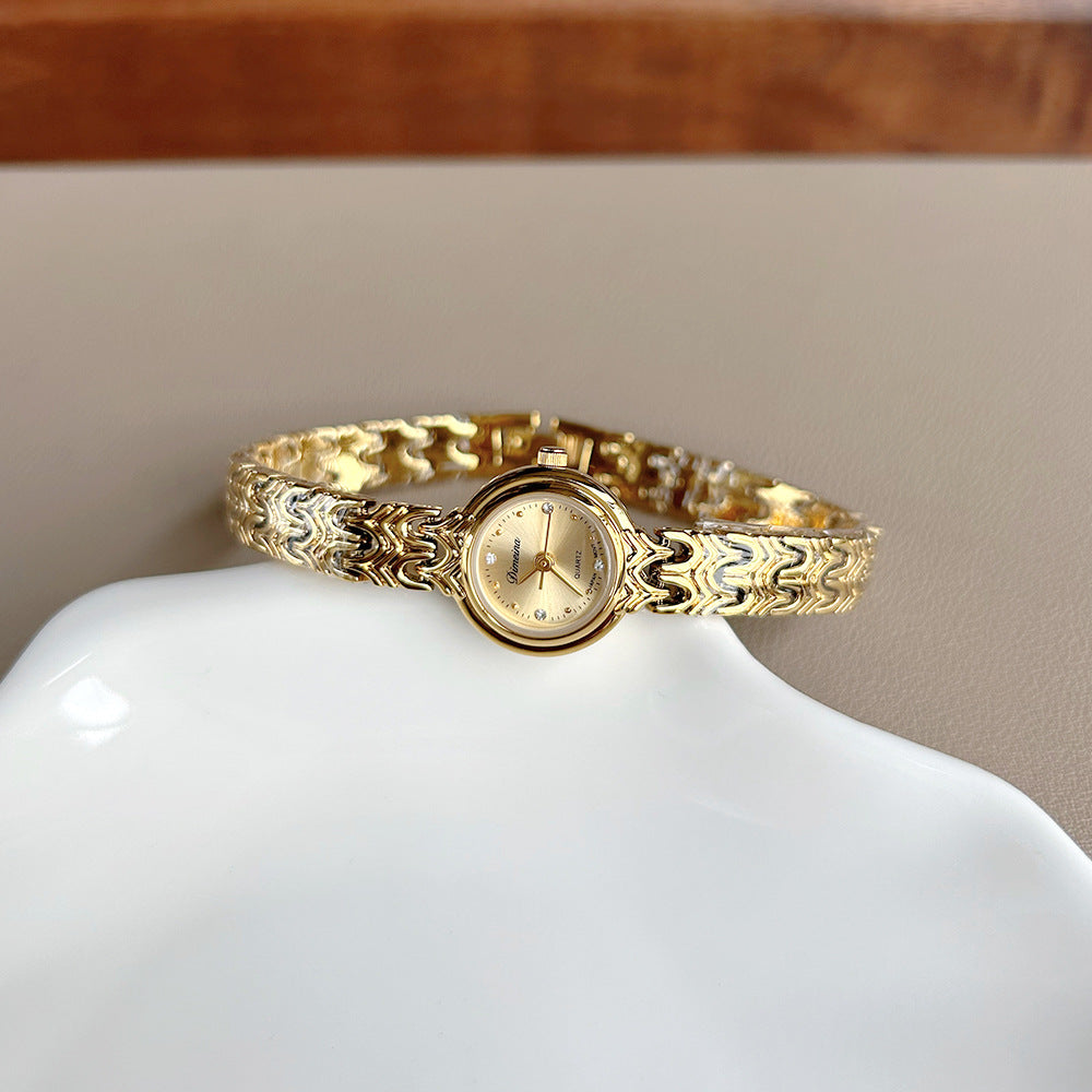 Refined Womens Watch For The Modern Niche Woman