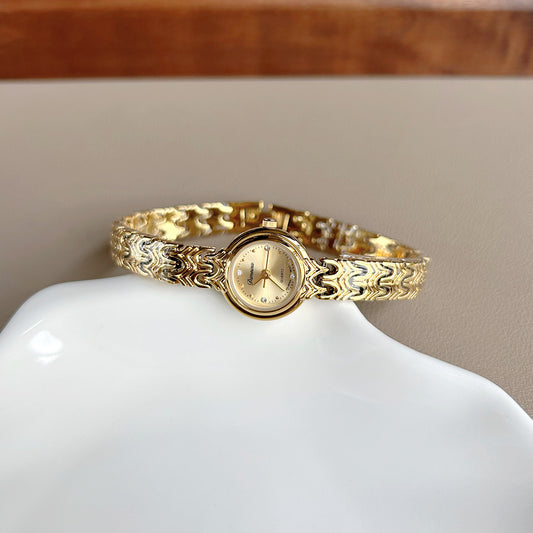 Refined Womens Watch For The Modern Niche Woman